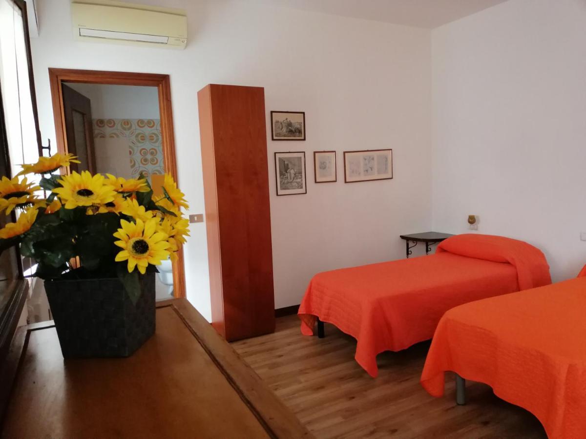 Appartamento Le Campanelle San Felice del Benaco Exteriör bild