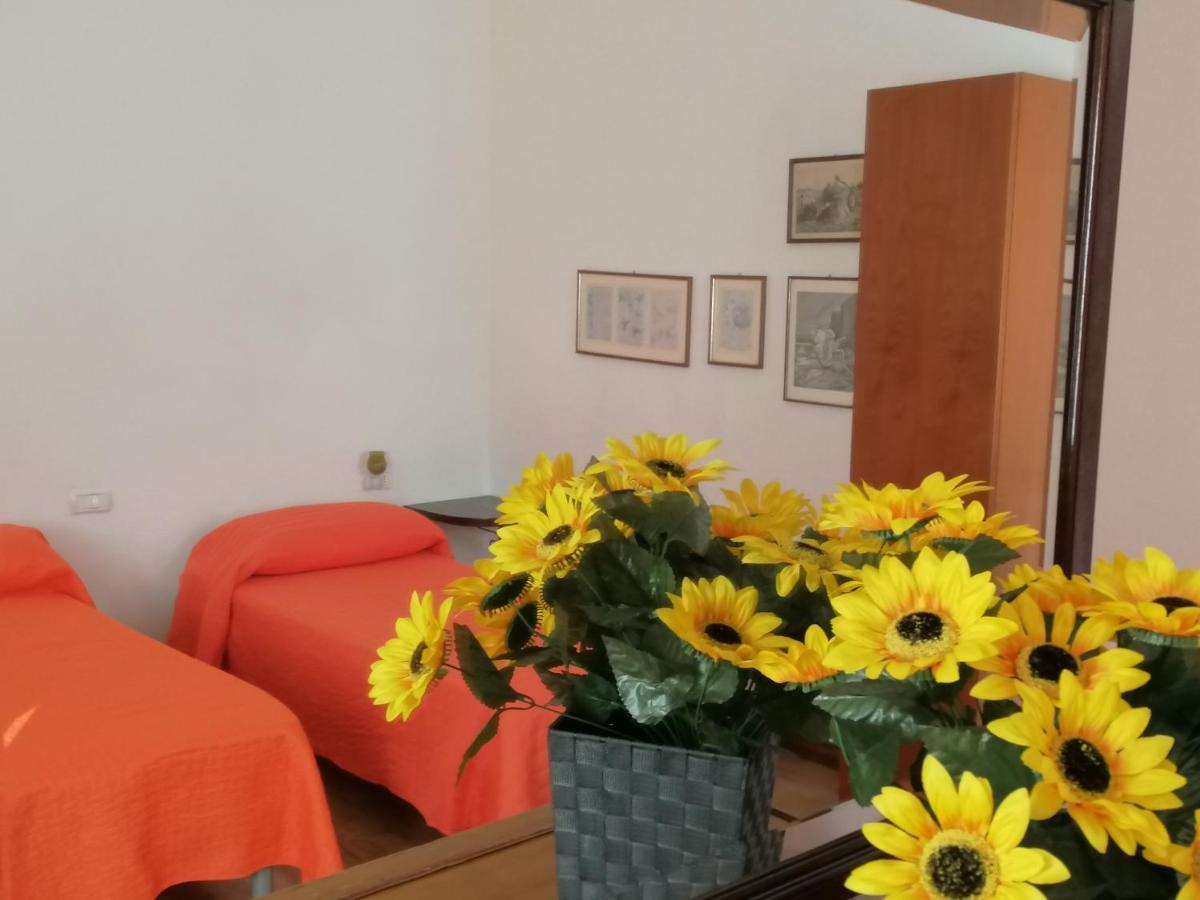 Appartamento Le Campanelle San Felice del Benaco Exteriör bild